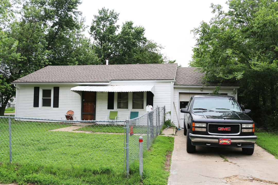 3300 E OAKLAWN DR, WICHITA, KS 67216 McCurdy Real Estate & Auction