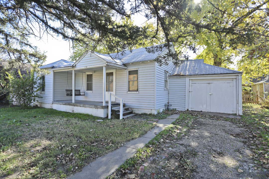 1919 W MCCORMICK ST, WICHITA, KS 67213 McCurdy Real Estate & Auction