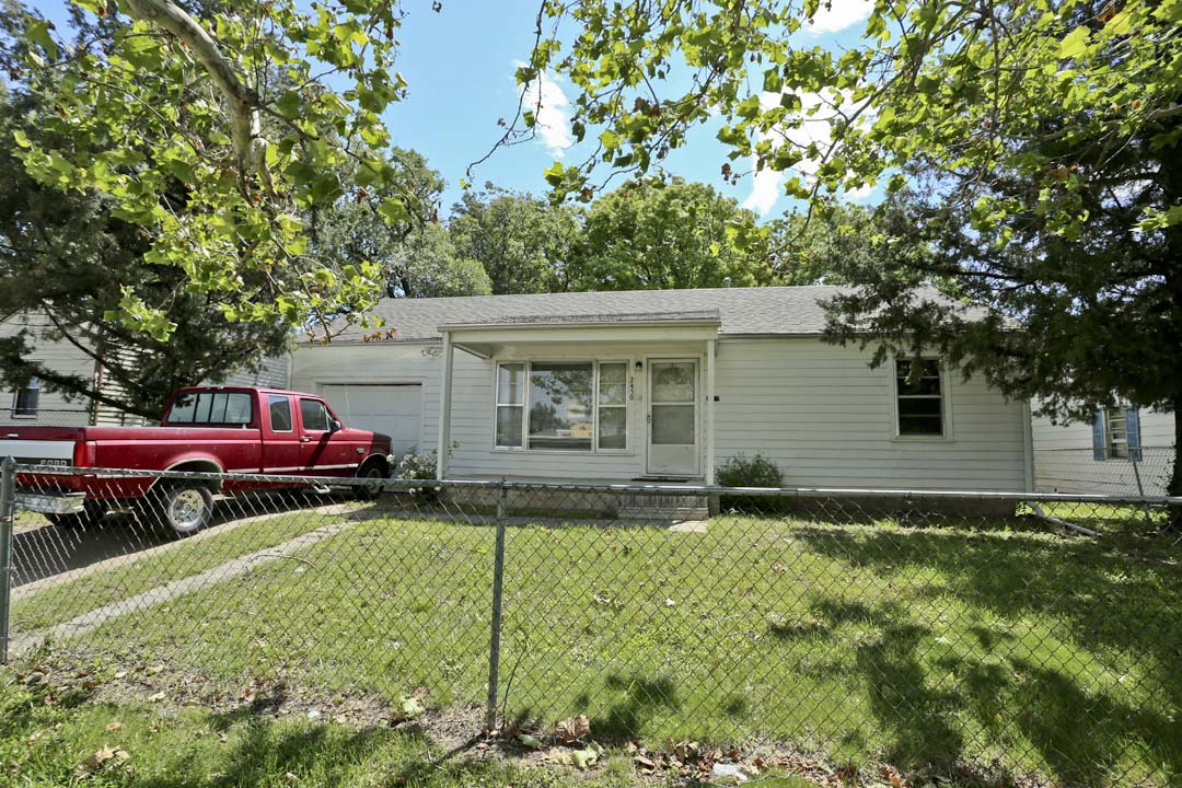 2450 N GROVE ST, WICHITA, KS 67219 McCurdy Real Estate & Auction