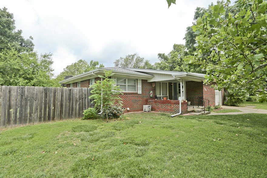 715 N FAIRWAY AVE, WICHITA, KS 67212 McCurdy Real Estate & Auction