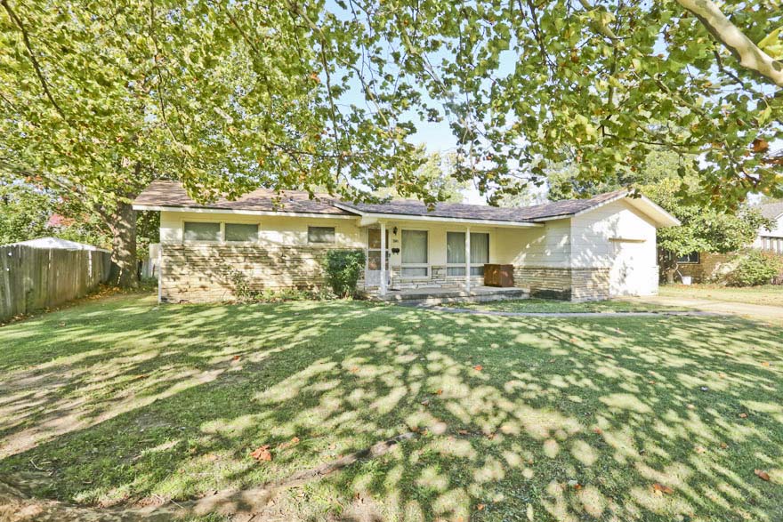 2745 S Larkin Dr, WICHITA, KS 67216 McCurdy Real Estate & Auction