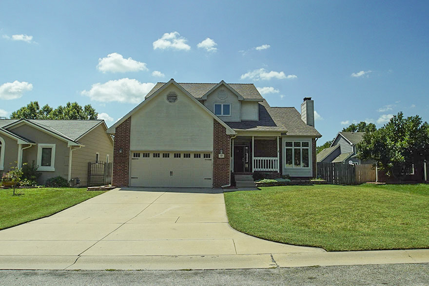 9807 Maxwell St, WICHITA, KS 67215 McCurdy Real Estate & Auction