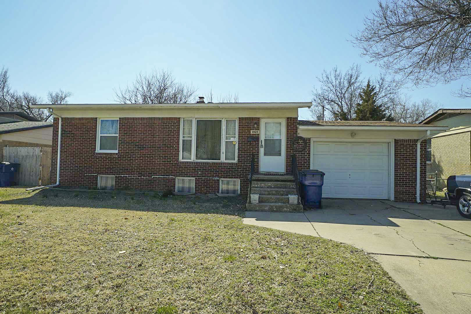 1921 W Jewell St, WICHITA, KS 67213 McCurdy Real Estate & Auction