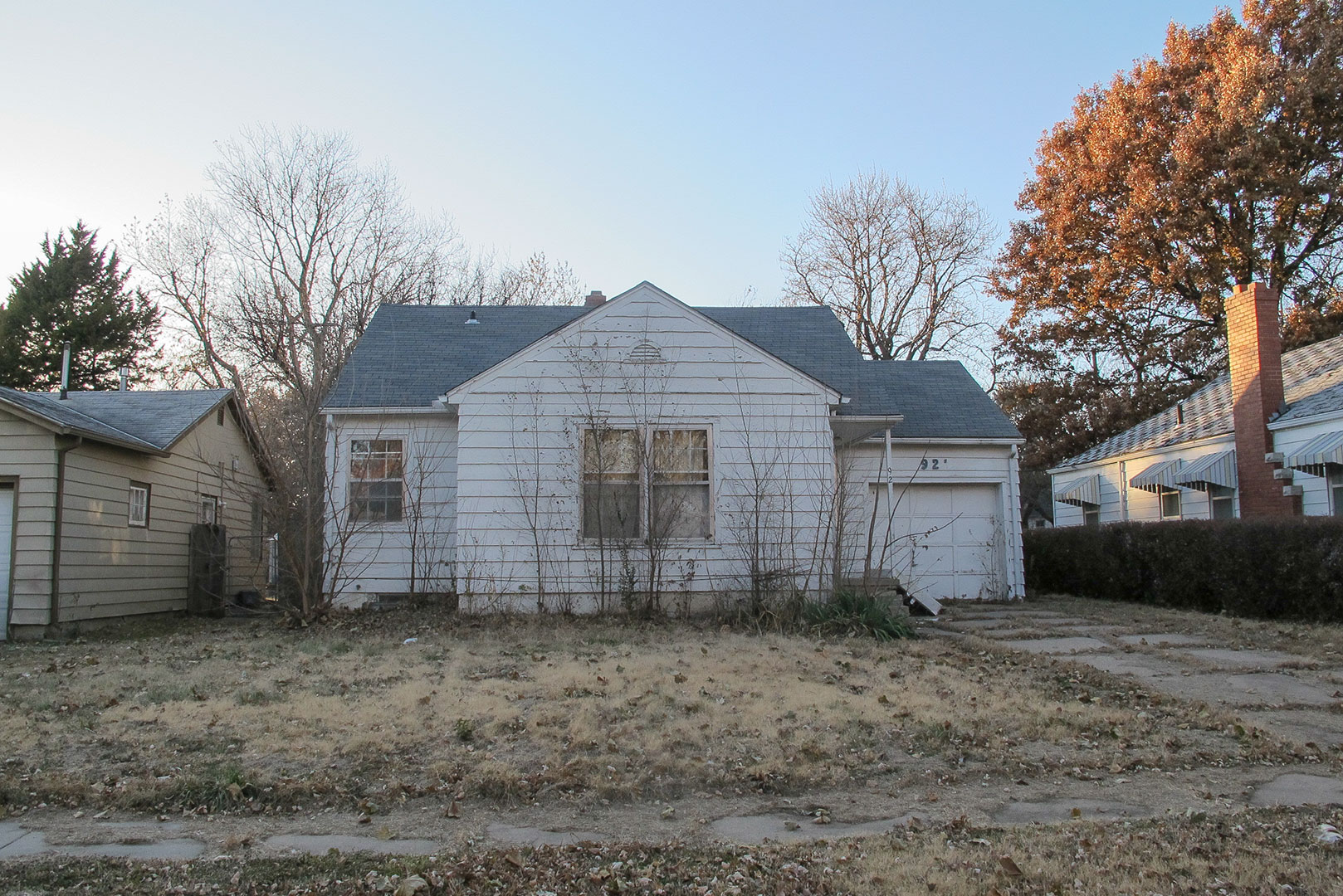 923 N. Pershing Ave., WICHITA, KS 67208 McCurdy Real Estate & Auction