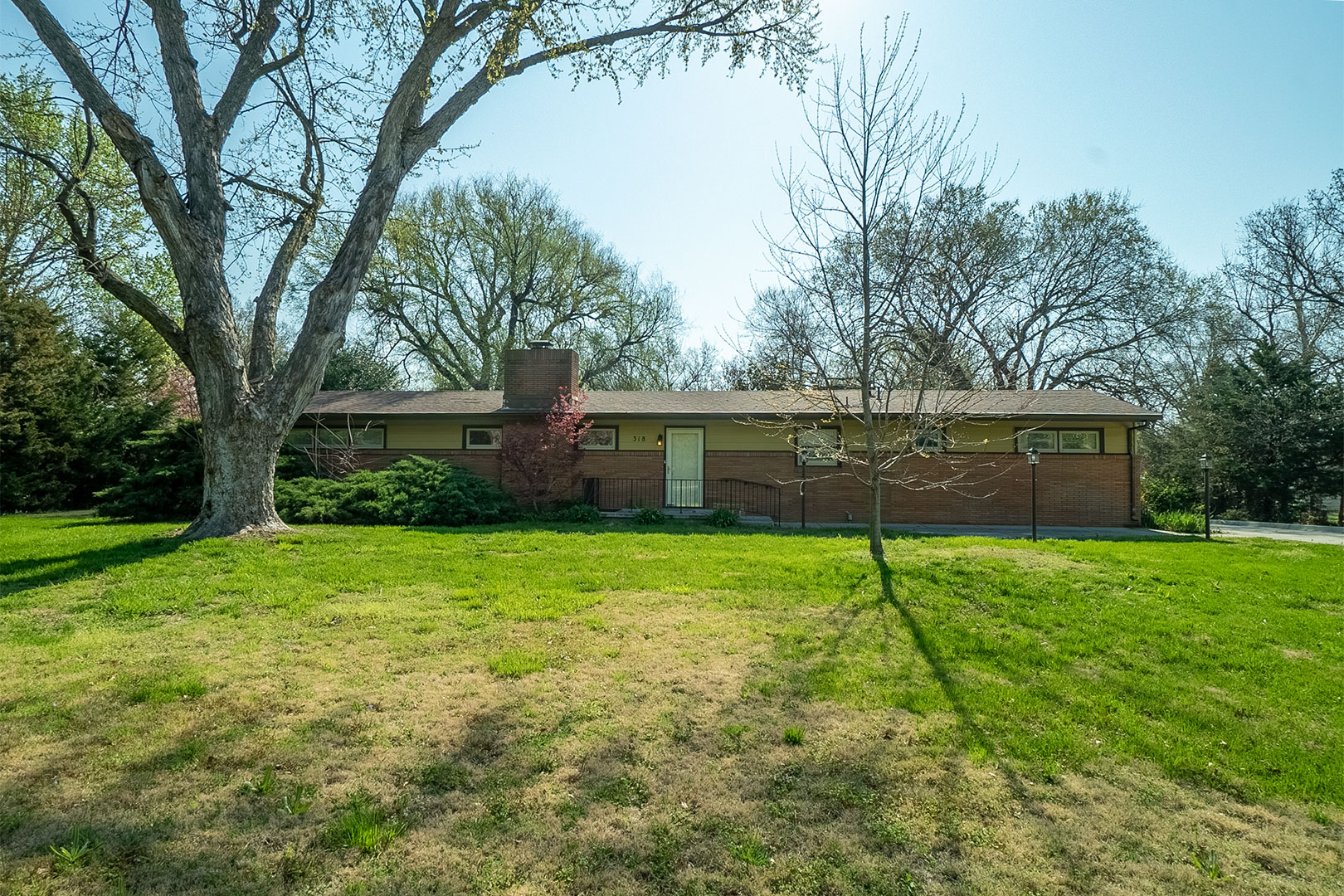 318 S. Herschel Ave., WICHITA, KS 67209 McCurdy Real Estate & Auction