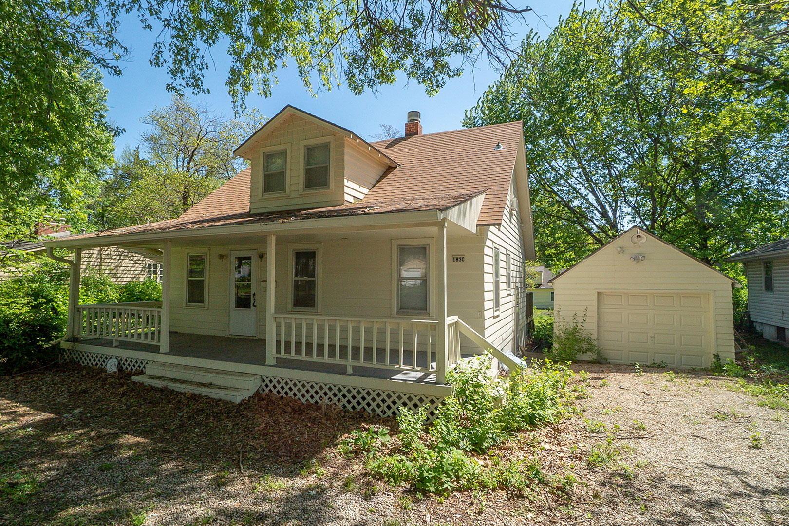 1830 SW Wayne Ave., TOPEKA, KS 66604 McCurdy Real Estate & Auction