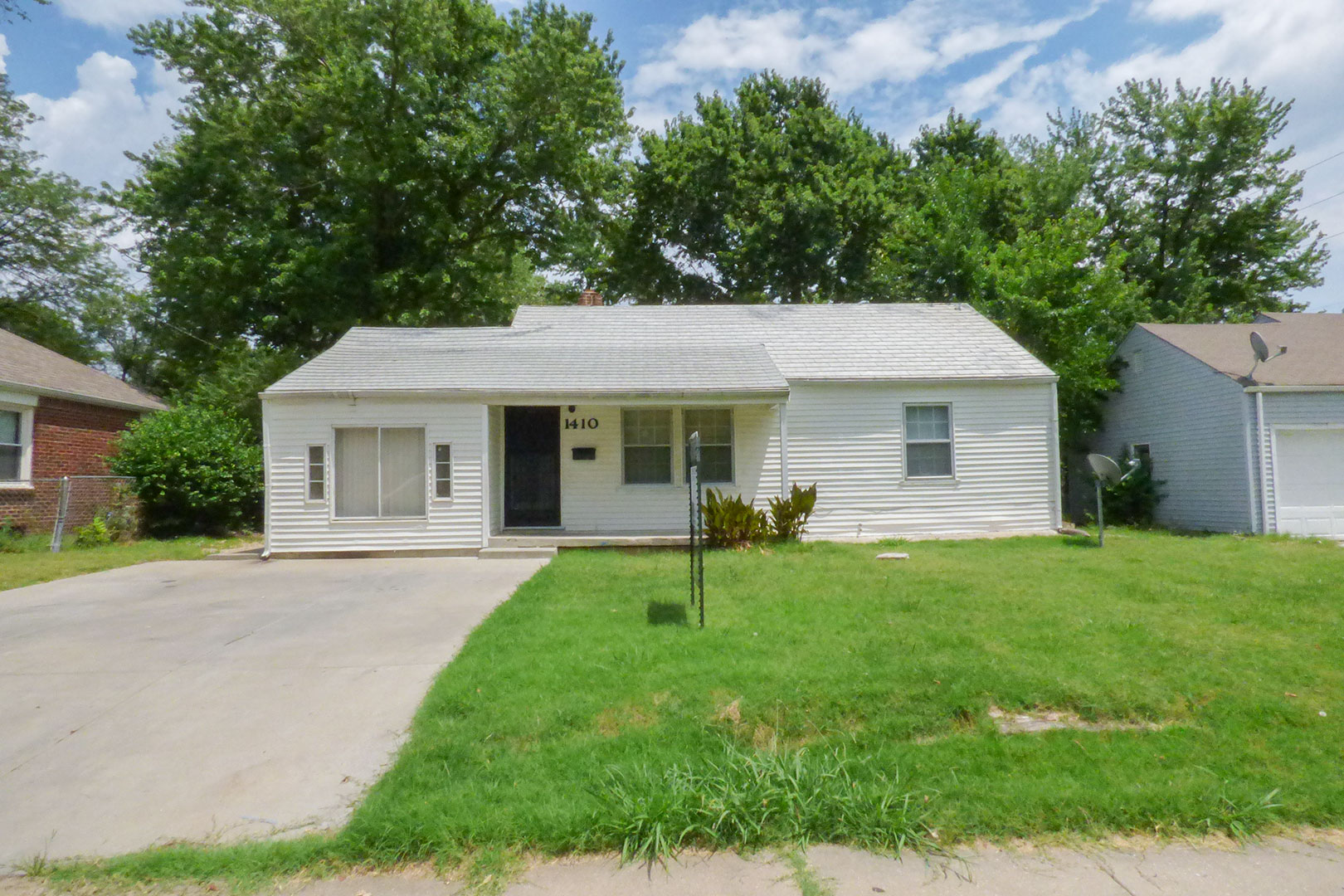 1410 N. Broadview Ave., WICHITA, KS 67208 McCurdy Real Estate & Auction