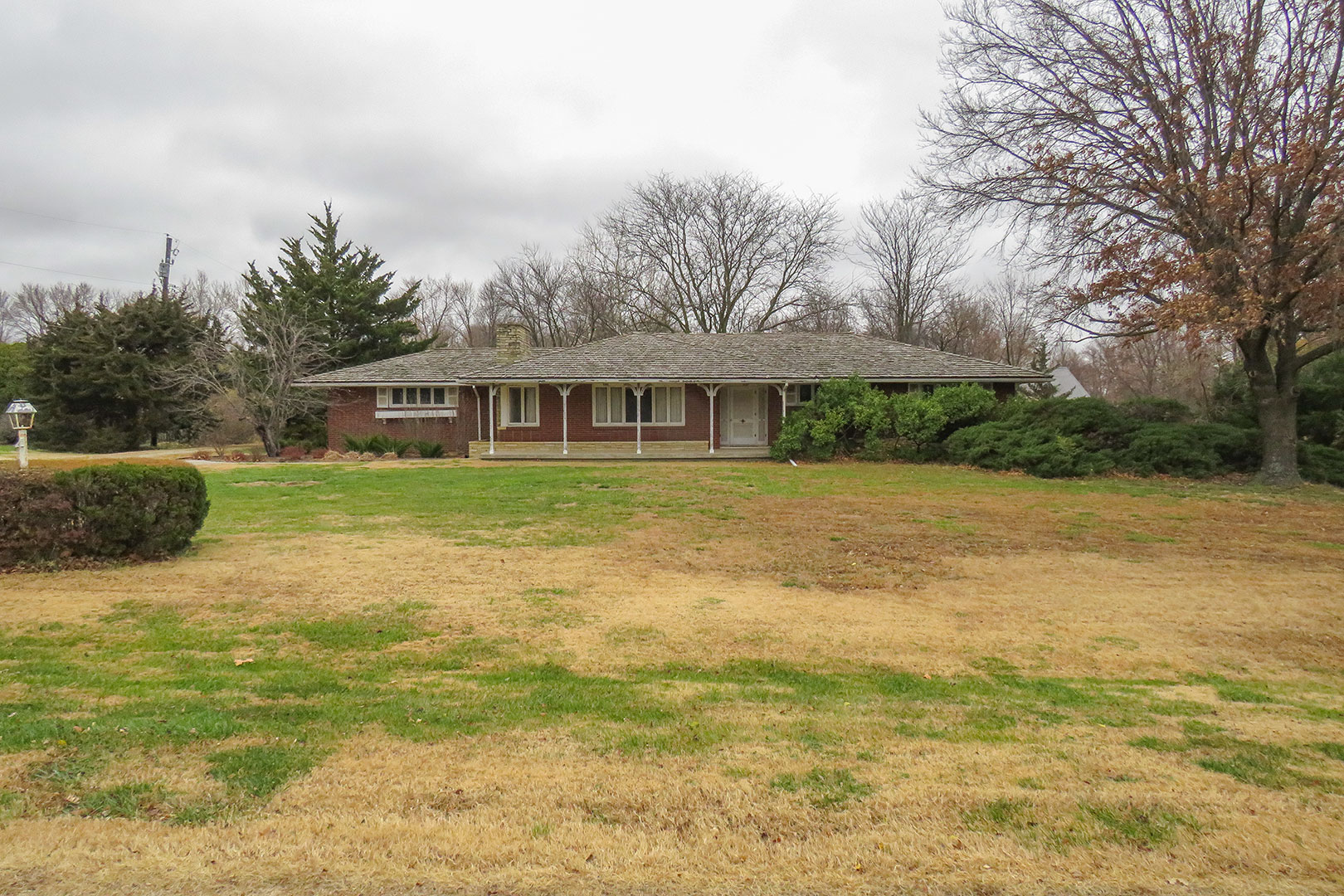 371 S. Hillsdale Dr., WICHITA, KS 67230 McCurdy Real Estate & Auction