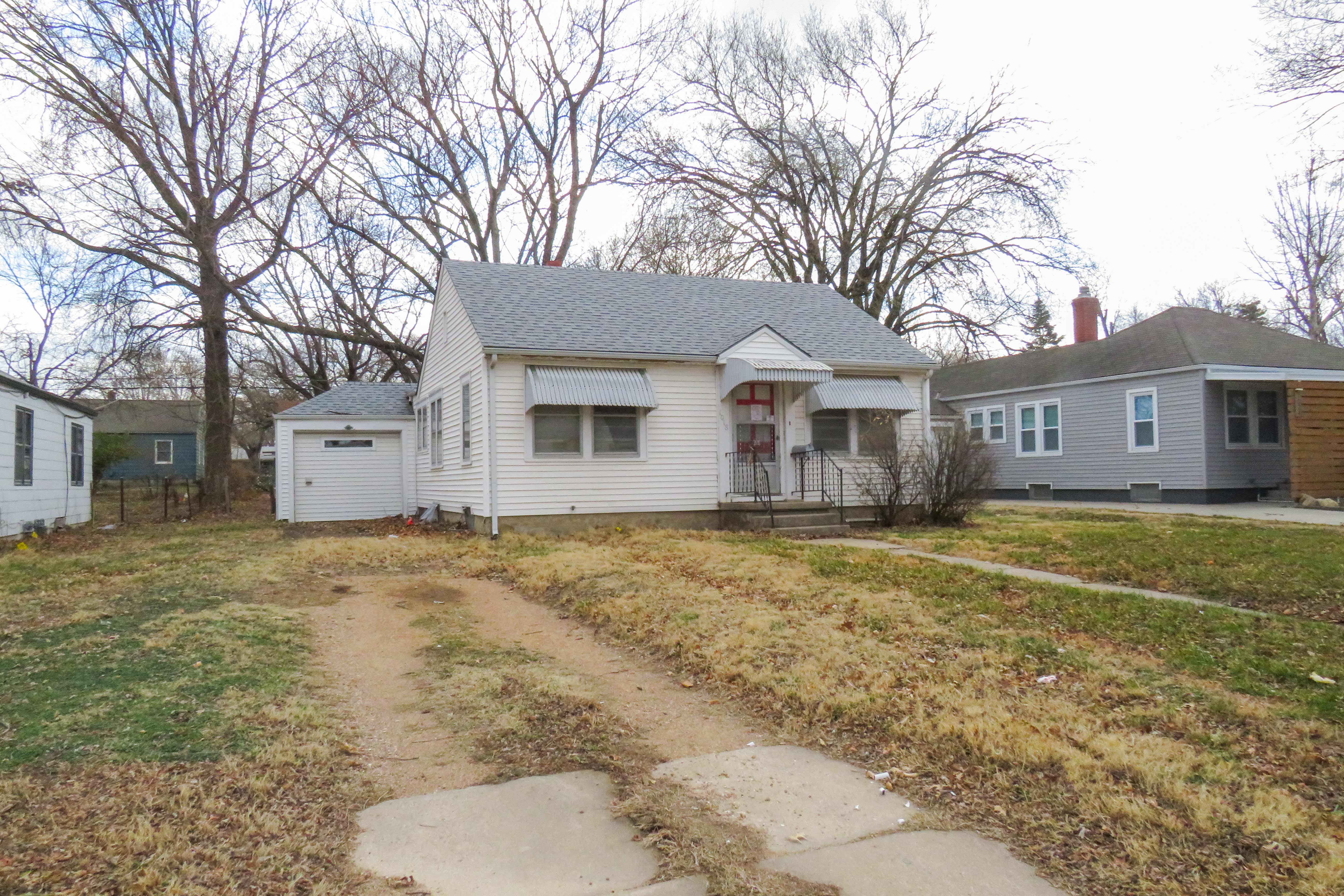 1018 S. Vassar Ave., WICHITA, KS 67218 McCurdy Real Estate & Auction