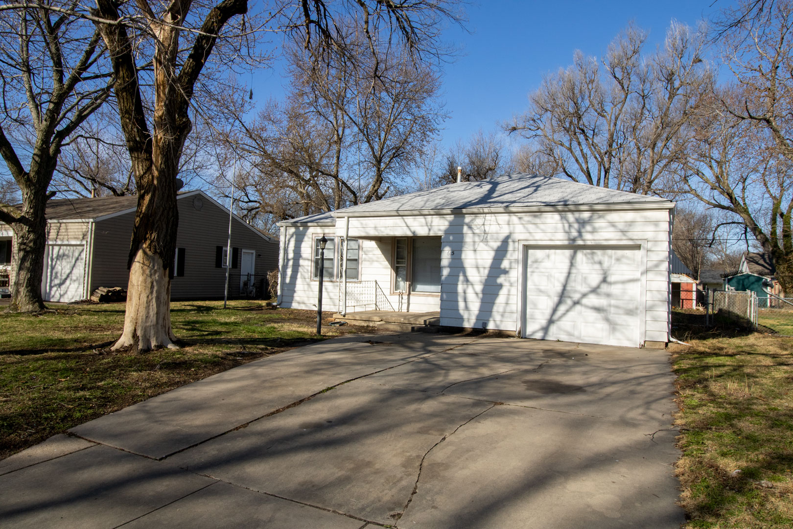 615 S. Brookside Dr., WICHITA, KS 67218 McCurdy Real Estate & Auction