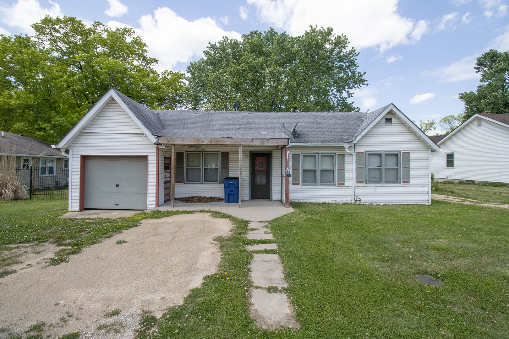 117 S. Greenwood, EUREKA, KS 67045 McCurdy Real Estate & Auction