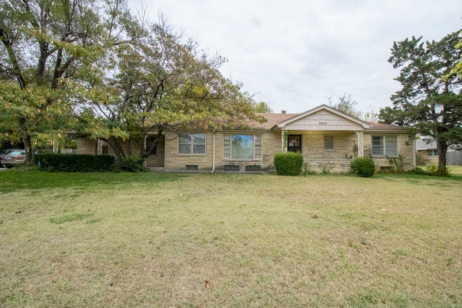 2620 N. Fountain Ave., WICHITA, KS 67220 McCurdy Real Estate & Auction