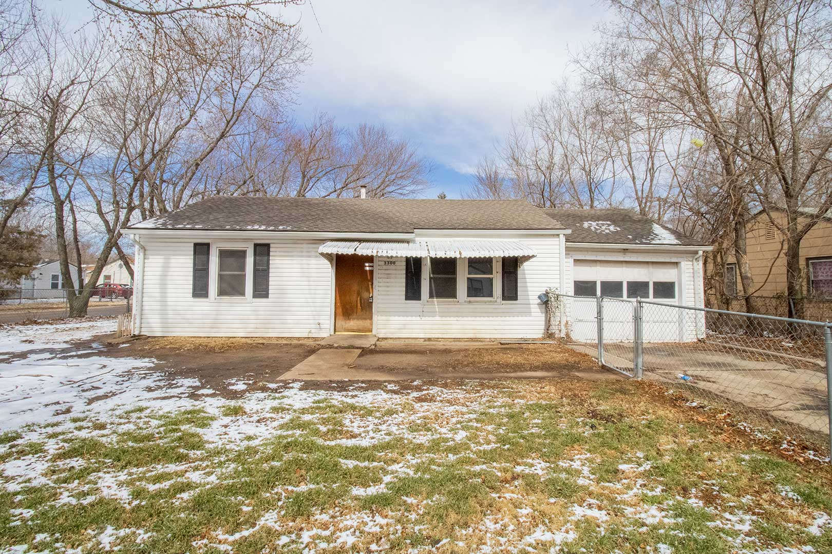 3300 E. Oaklawn Dr., WICHITA, KS 67216 McCurdy Real Estate & Auction