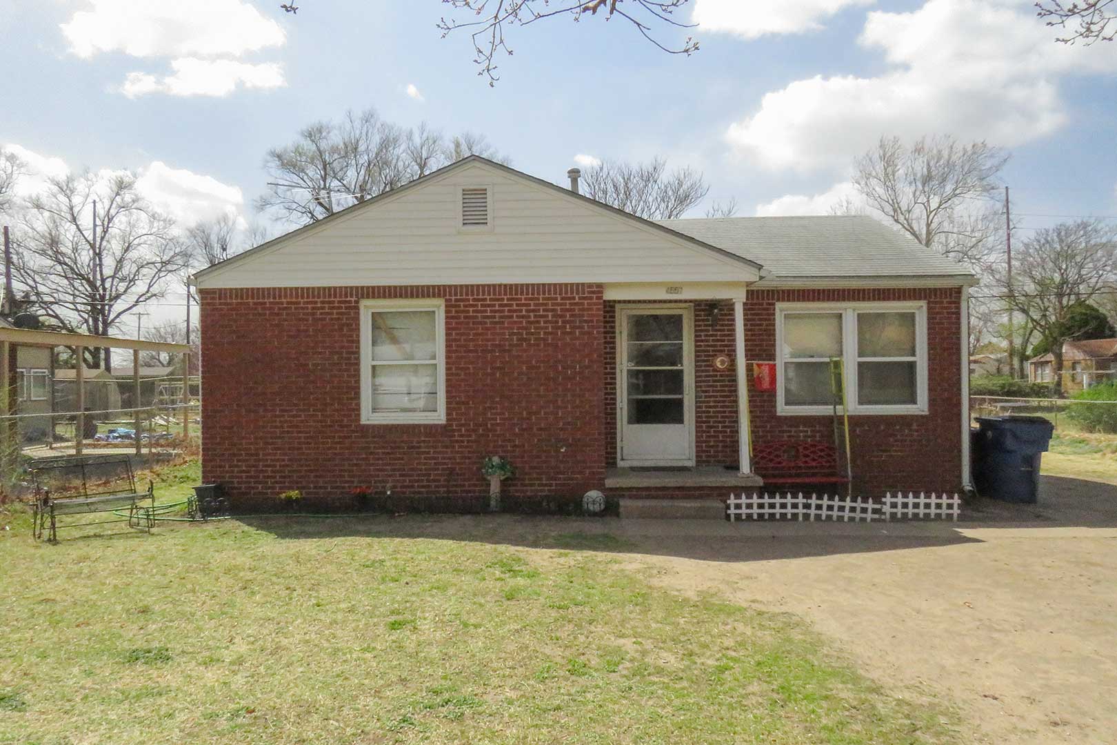 4557 S. Walnut Ave., WICHITA, KS 67217 McCurdy Real Estate & Auction