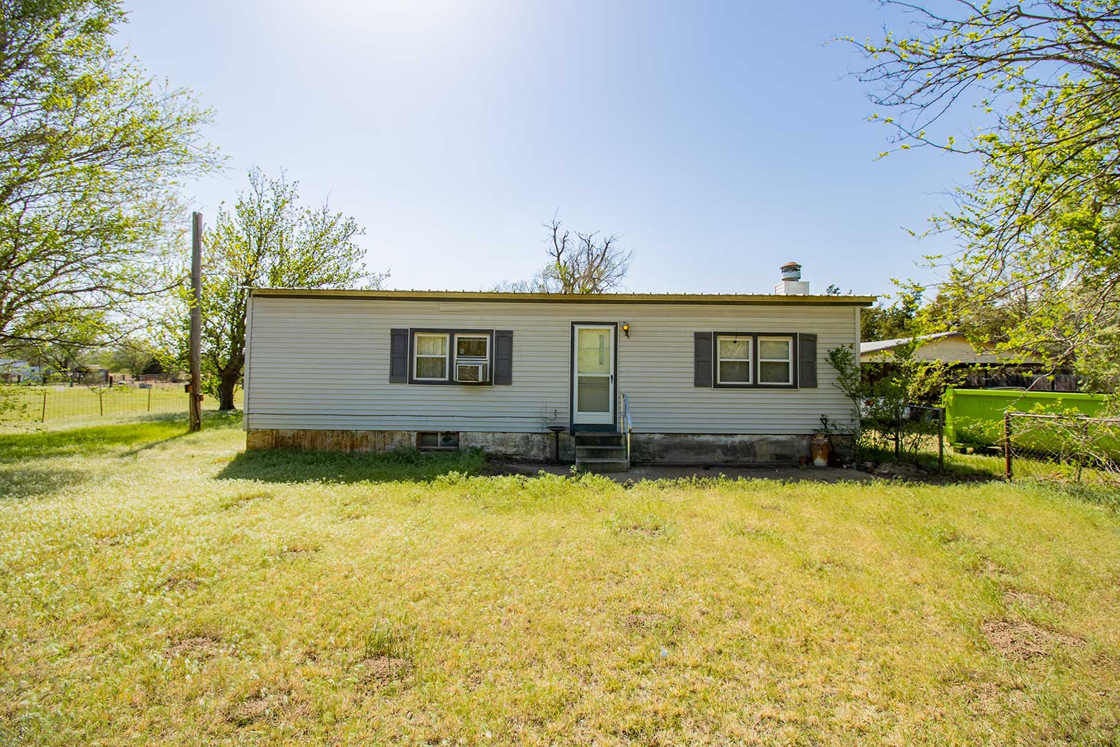 8951 S. Lulu Ave., HAYSVILLE, KS 67060 McCurdy Real Estate & Auction