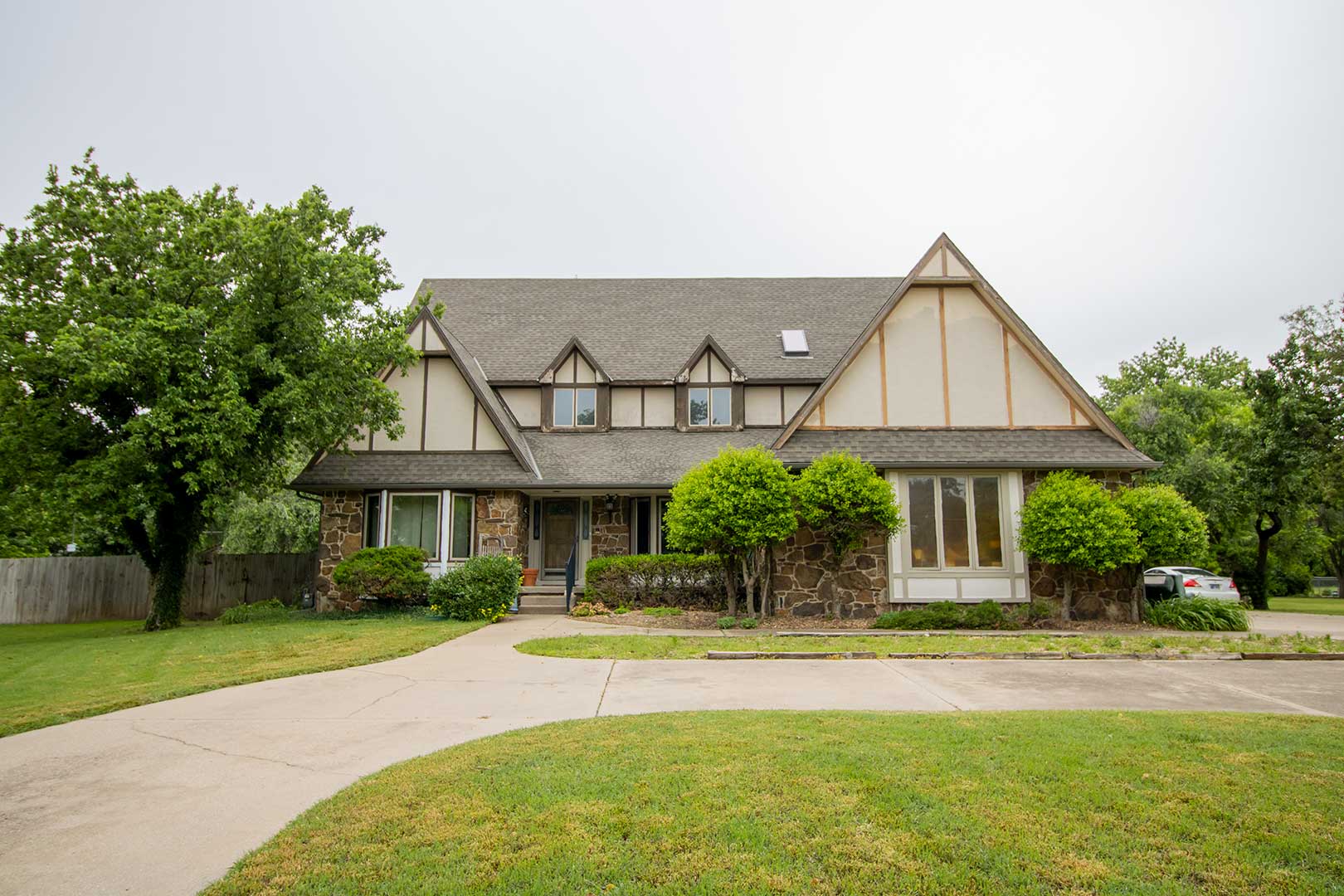 3317 N. Charles Ave., WICHITA, KS 67204 McCurdy Real Estate & Auction