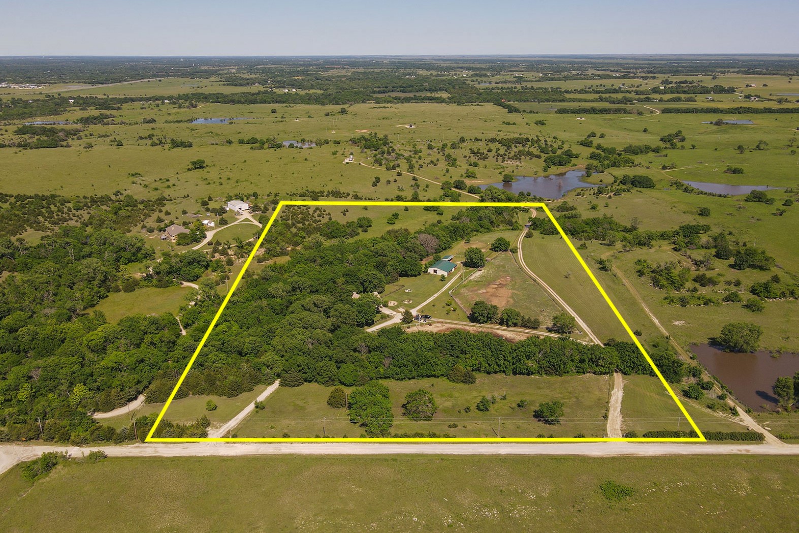 11298 SW Ohio St., AUGUSTA, KS 67010 McCurdy Real Estate & Auction