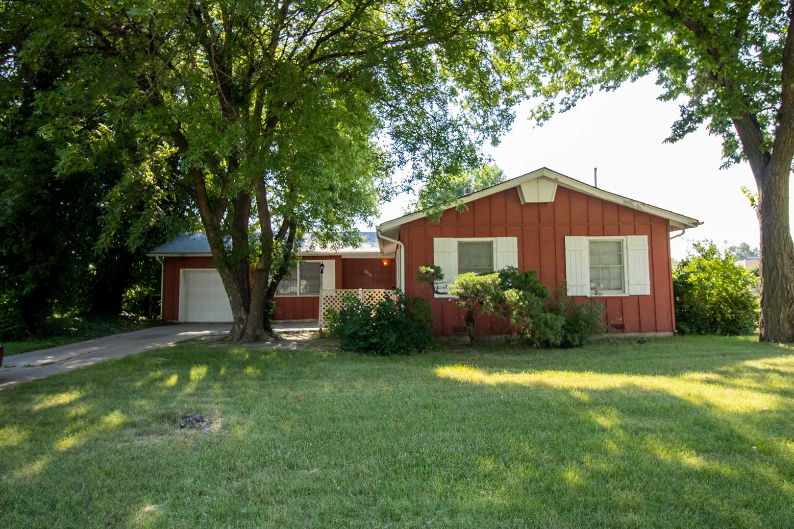 2918 N. Vassar Ave., WICHITA, KS 67220 McCurdy Real Estate & Auction