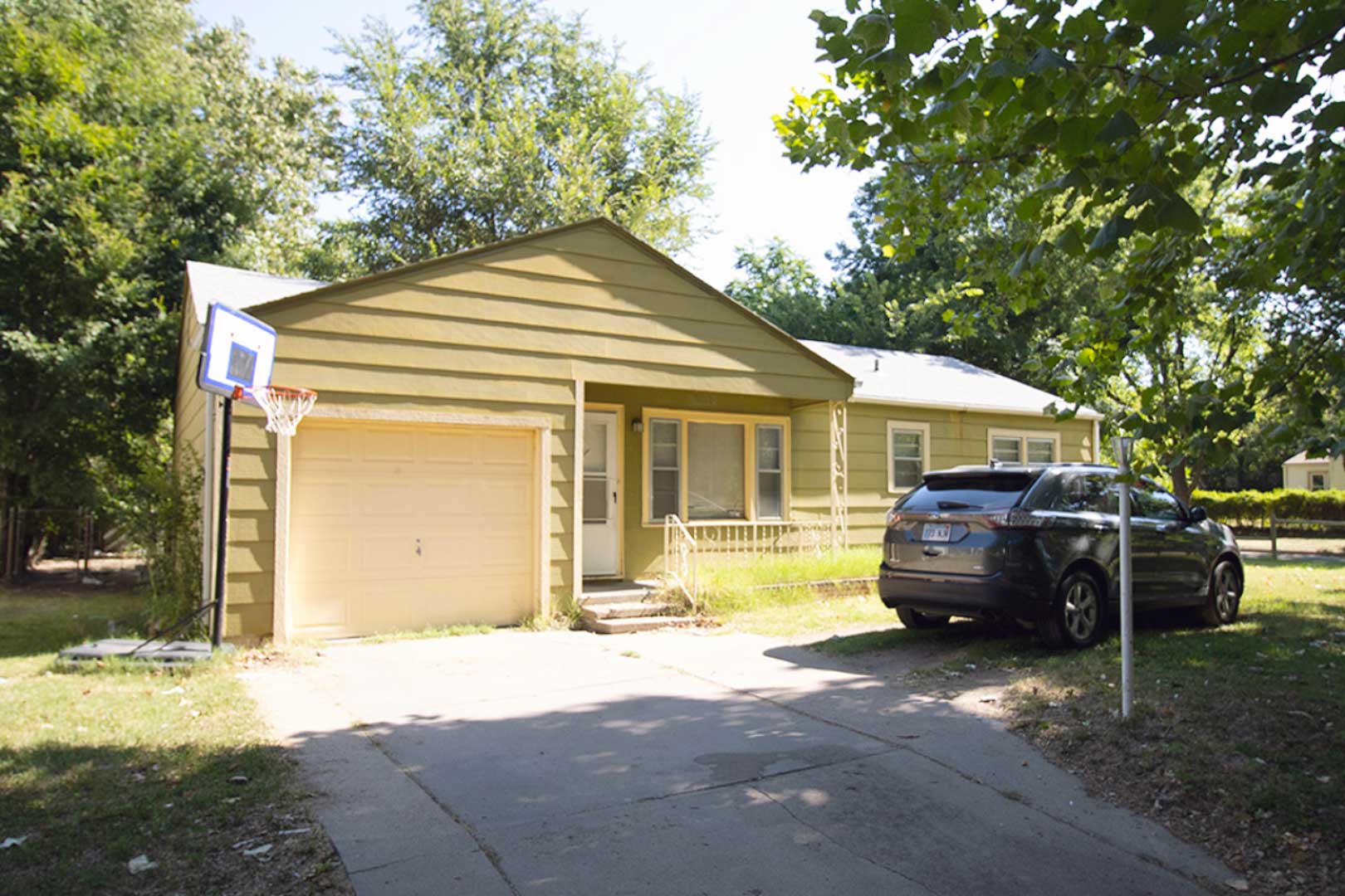 1420 E. Tulsa St., WICHITA, KS 67216 McCurdy Real Estate & Auction