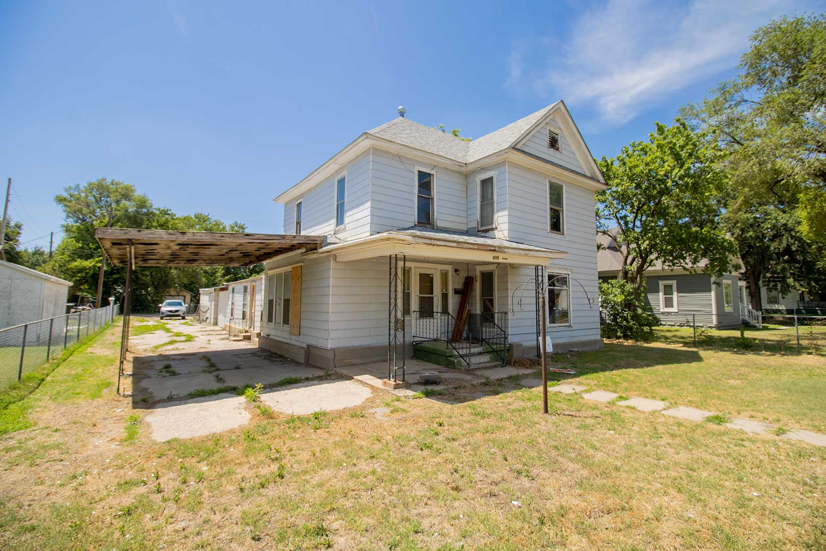 515 N. Plum St., HUTCHINSON, KS 67501 McCurdy Real Estate & Auction