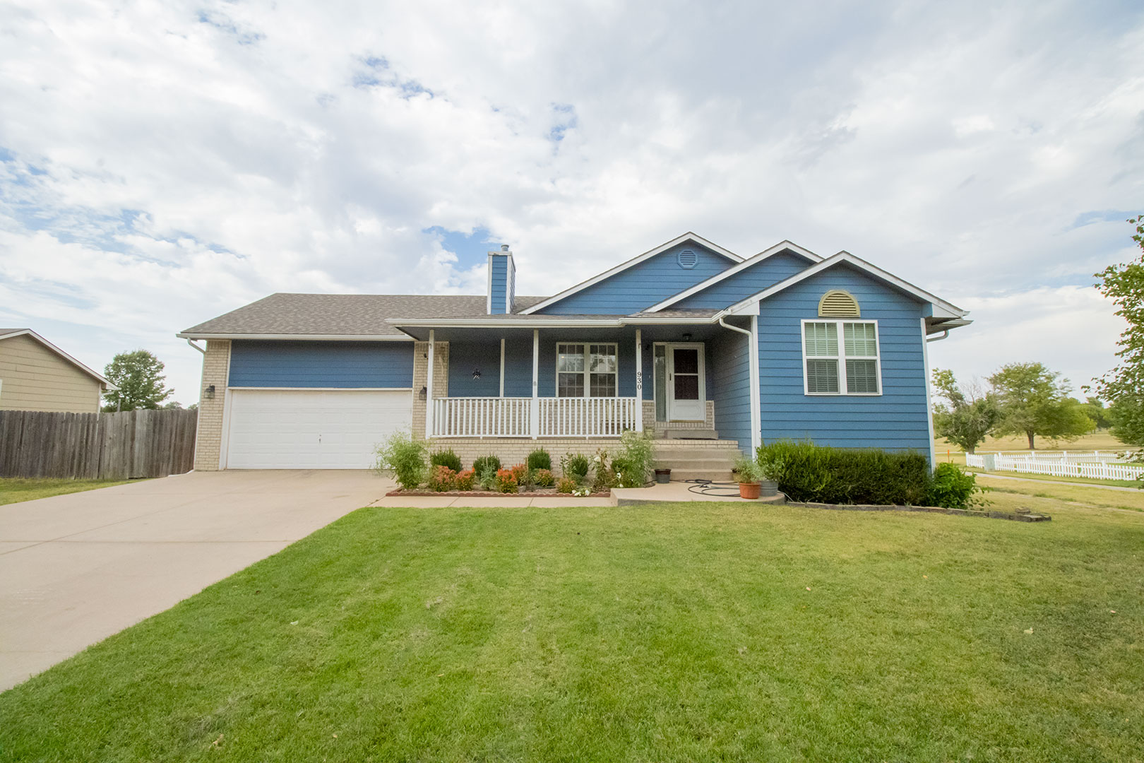 930 E Park Glen St., CLEARWATER, KS 67026 McCurdy Real Estate & Auction