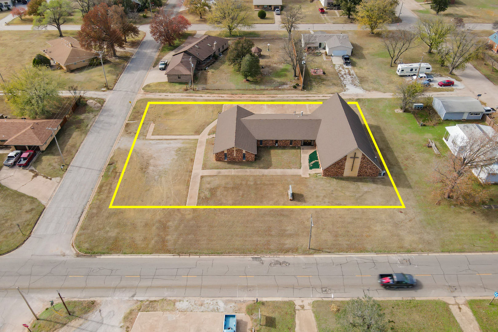 613 S. Main St., CALDWELL, KS 67022 McCurdy Real Estate & Auction