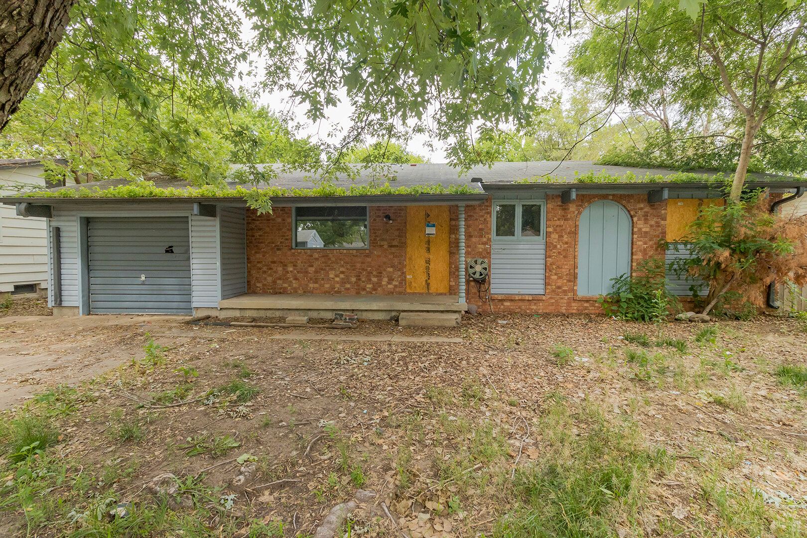 2420 S. Ave., WICHITA , KS 67217 McCurdy Real Estate & Auction