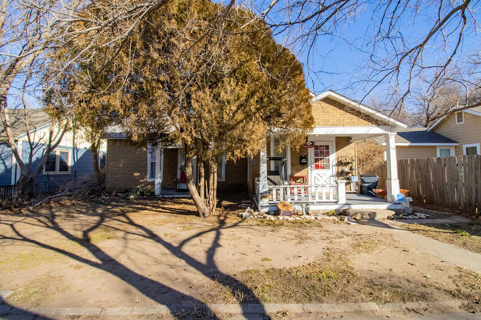 712 S. Laura Ave., WICHITA, KS 67211 McCurdy Real Estate & Auction