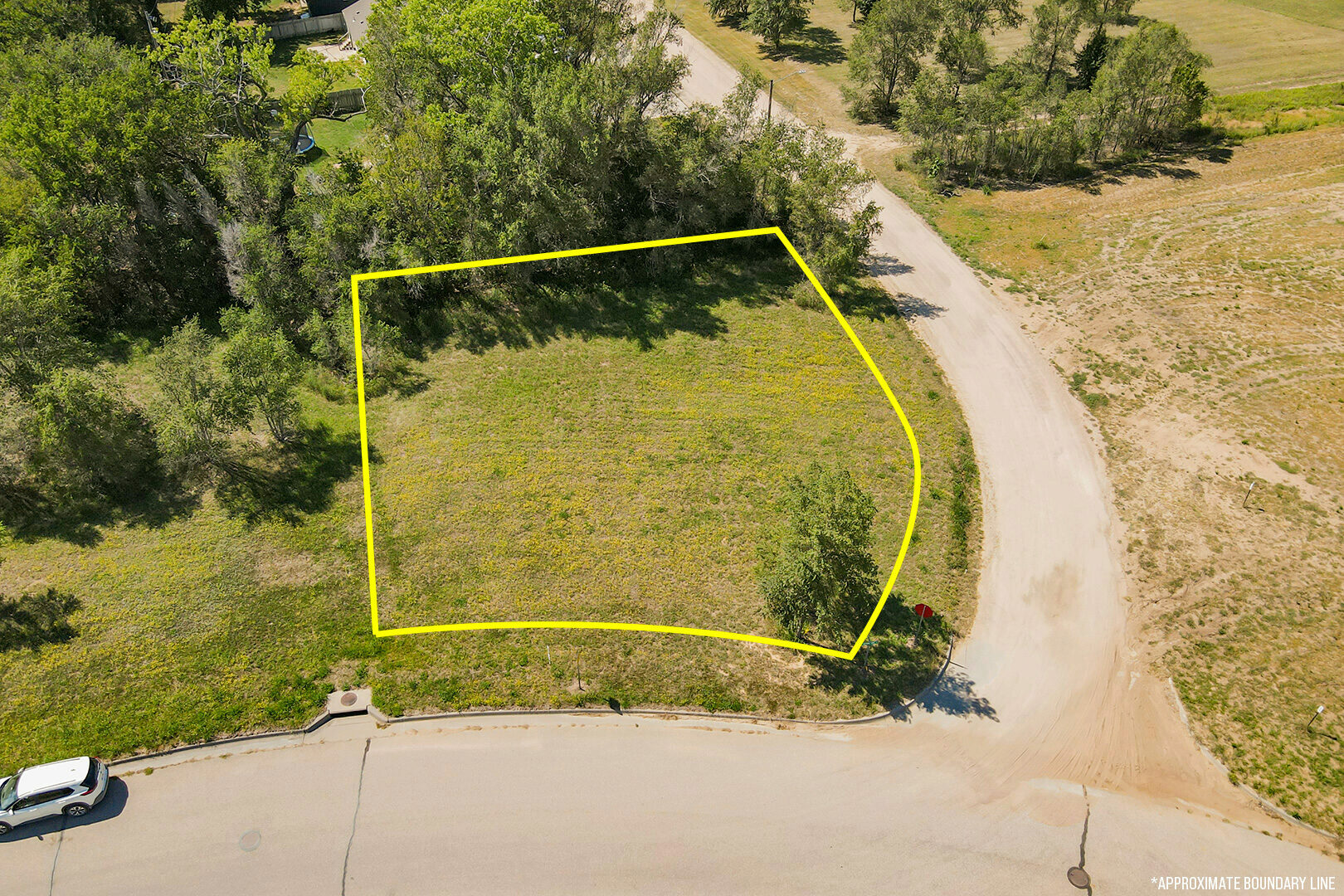 (Bentley) ABSOLUTE Parcel 1 0.29 +/ Acre Residential Lot, 0.24 +/ Acre Lot, Devinshire Ave
