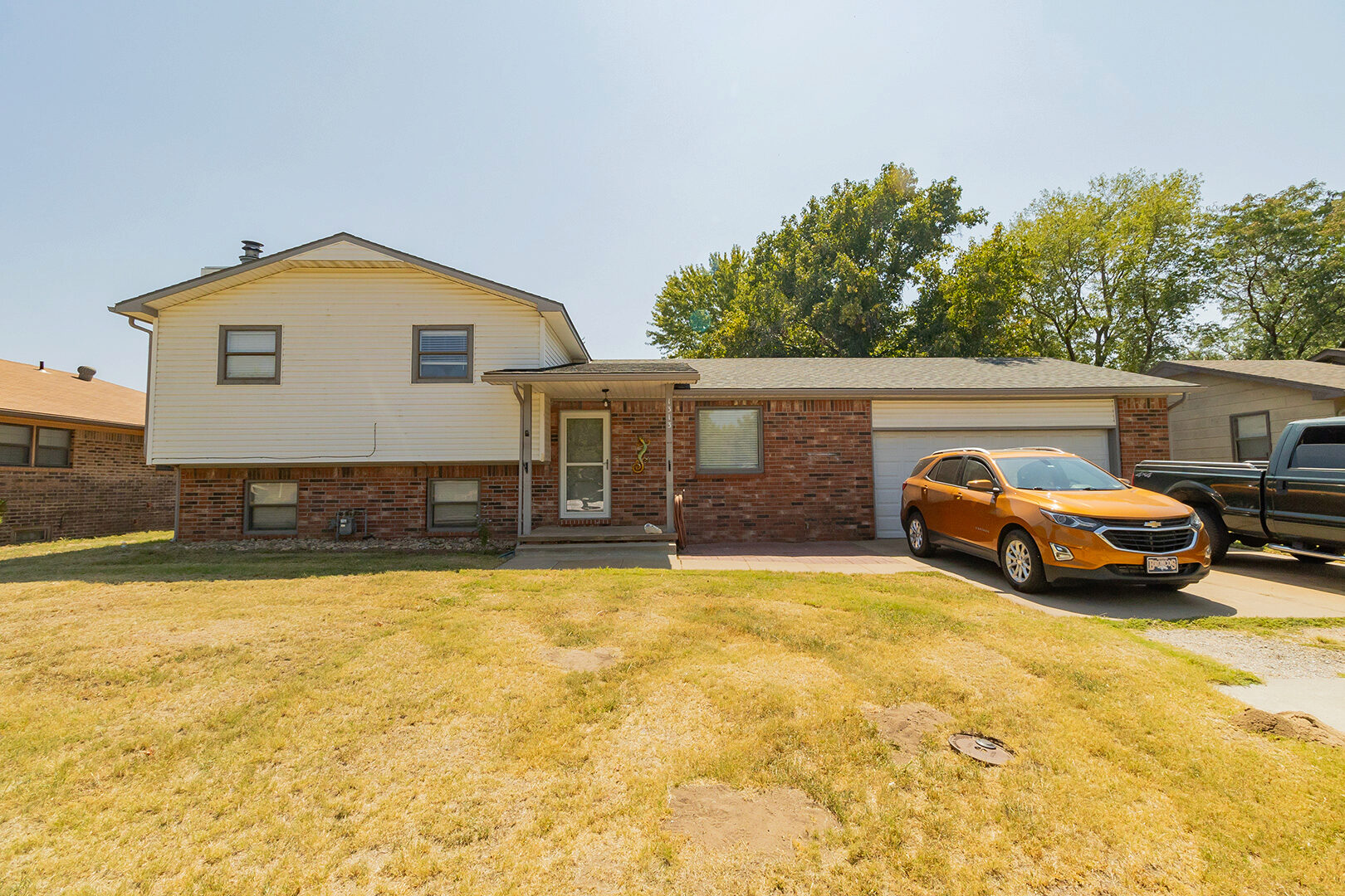 1313 E. Riley Ave., HAYSVILLE, KS 67060 McCurdy Real Estate & Auction