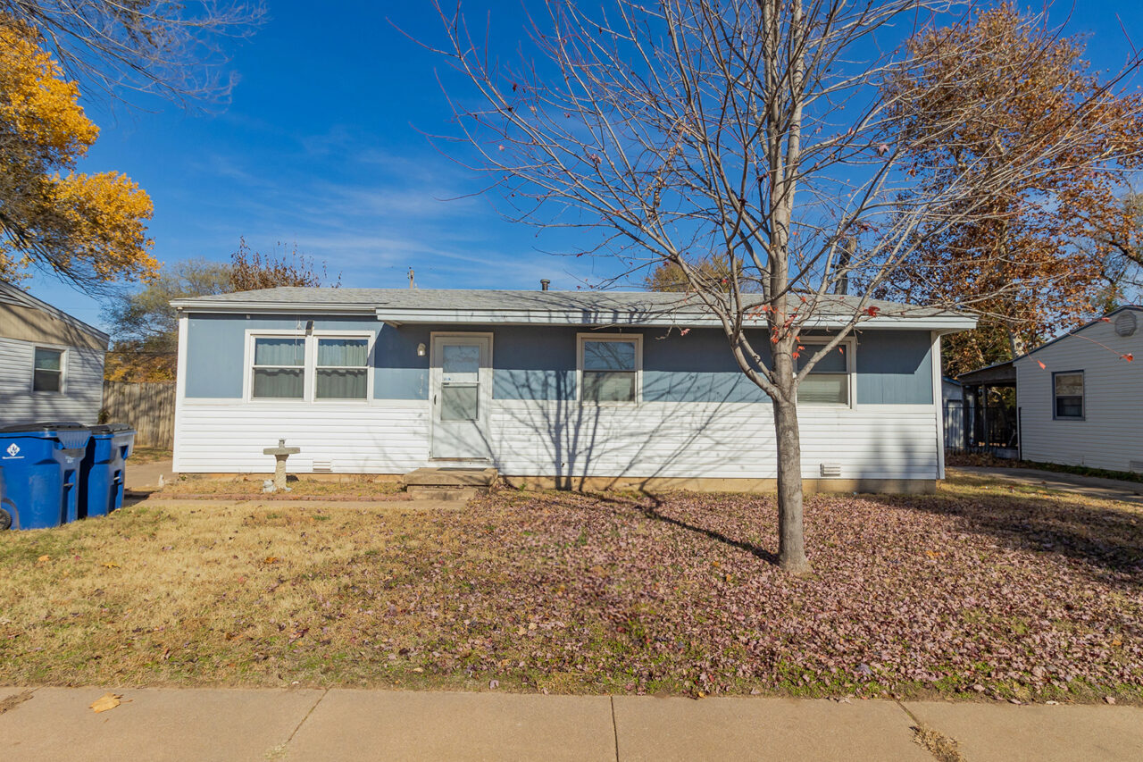 434 W. 7th St., HAYSVILLE, KS 67060 McCurdy Real Estate & Auction